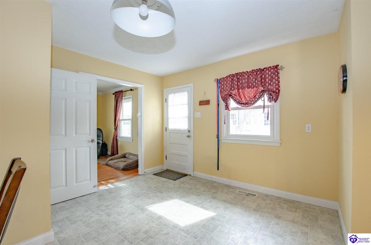 427 S Deepwood Drive Radcliff, KY 40160 #4