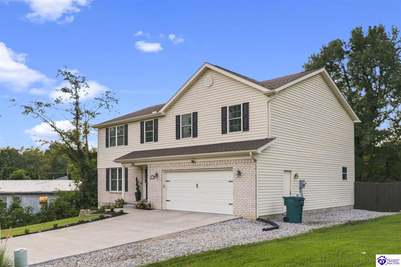 207 Holston Estate LaneMuldraugh,&nbsp;KY&nbsp;40155