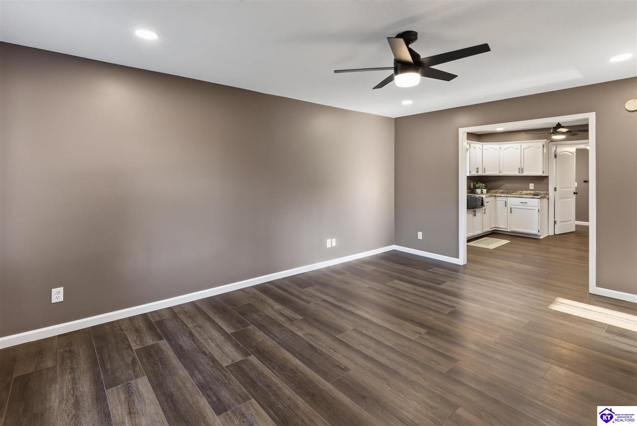 4634 Parker Grove Road Magnolia, KY 42757 #4