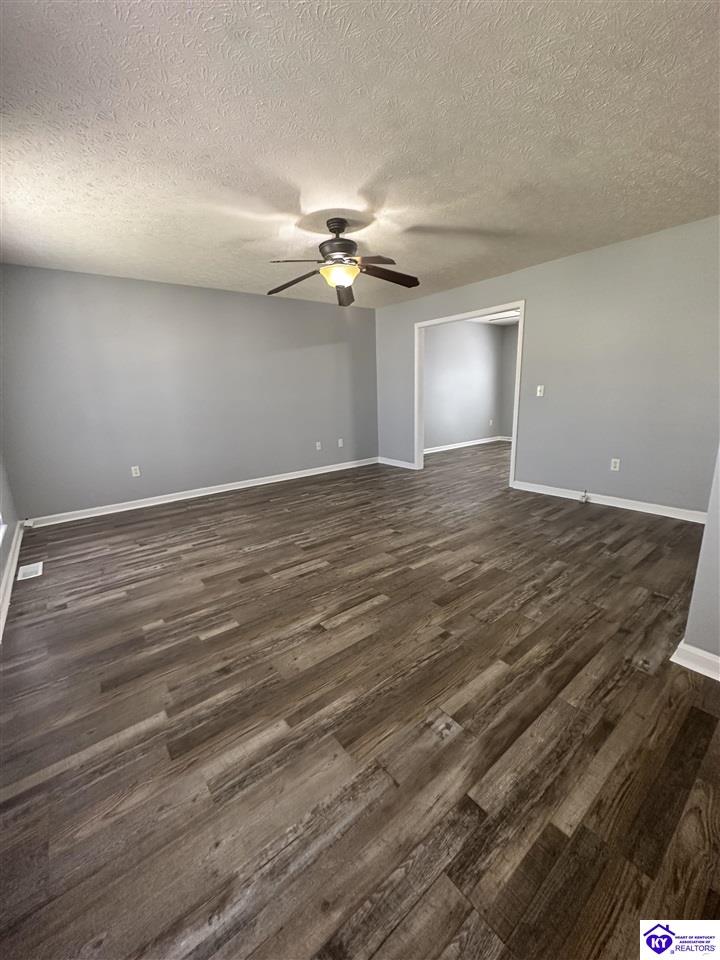 708 Clear Spring Court Elizabethtown, KY 42701 #2