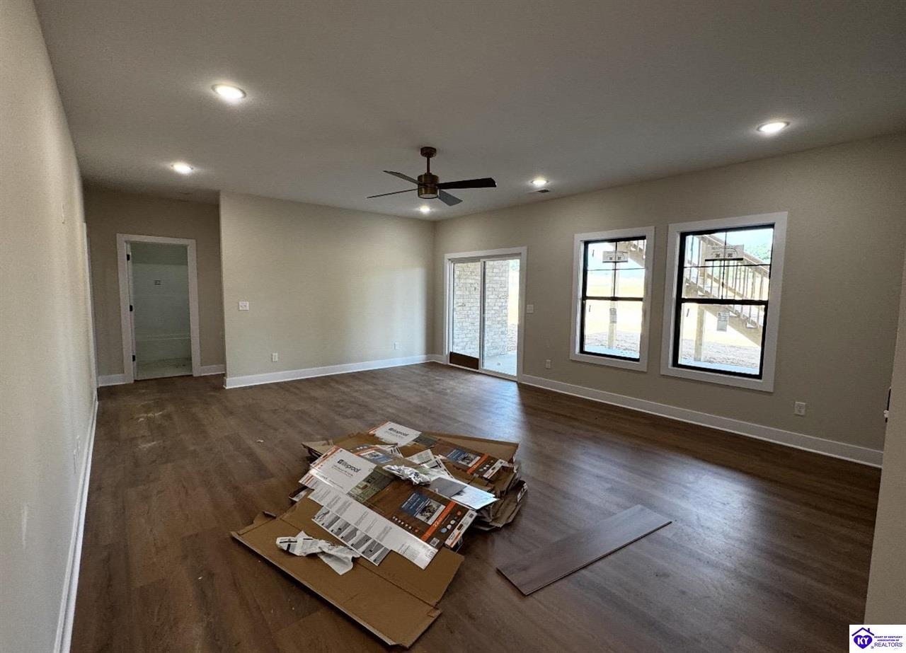 2492 Roundtop Road Elizabethtown, KY 42701 #3