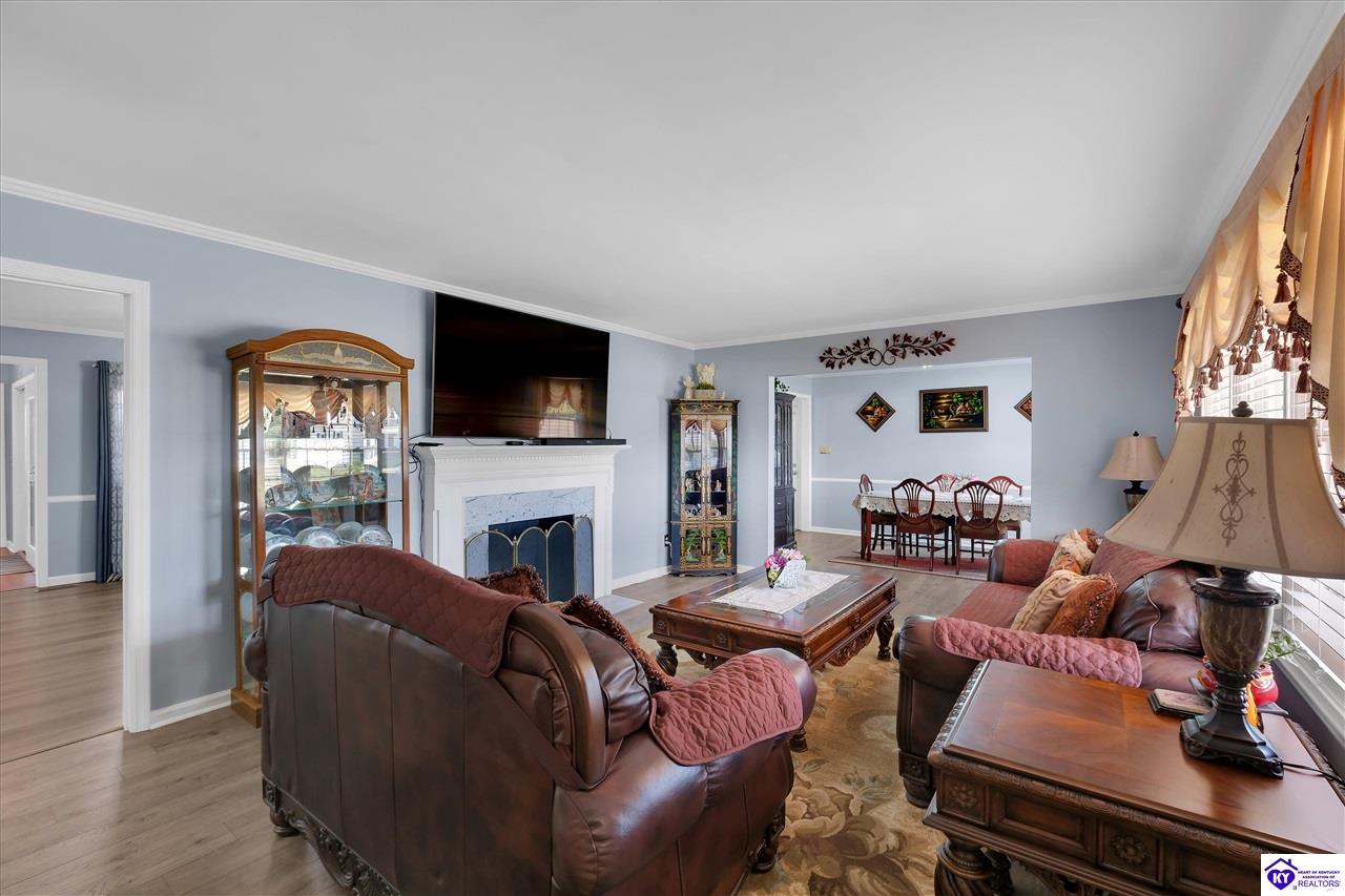 10382 Main Street Mackville, KY 40040 #2