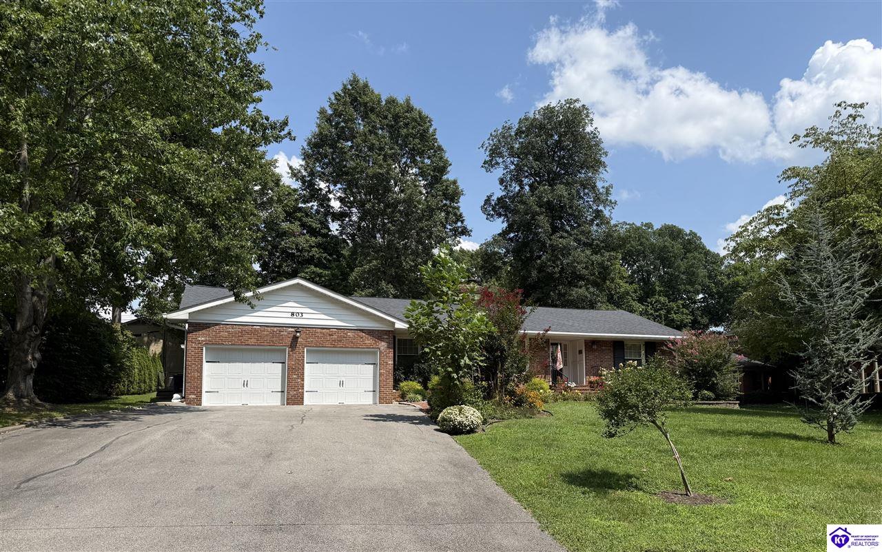 803 Dogwood Place, Elizabethtown