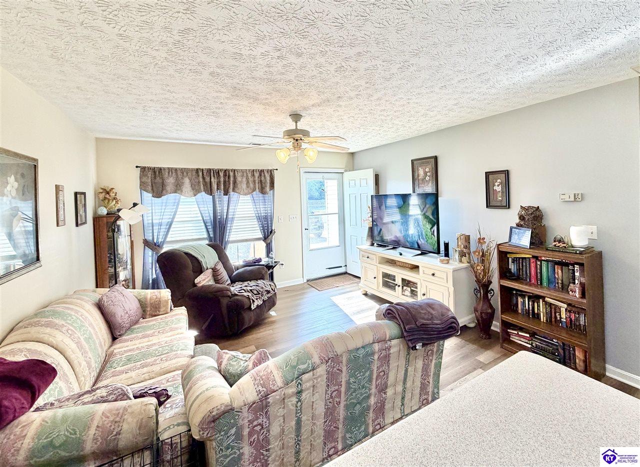 111 Clover Court Radcliff, KY 40165 #4