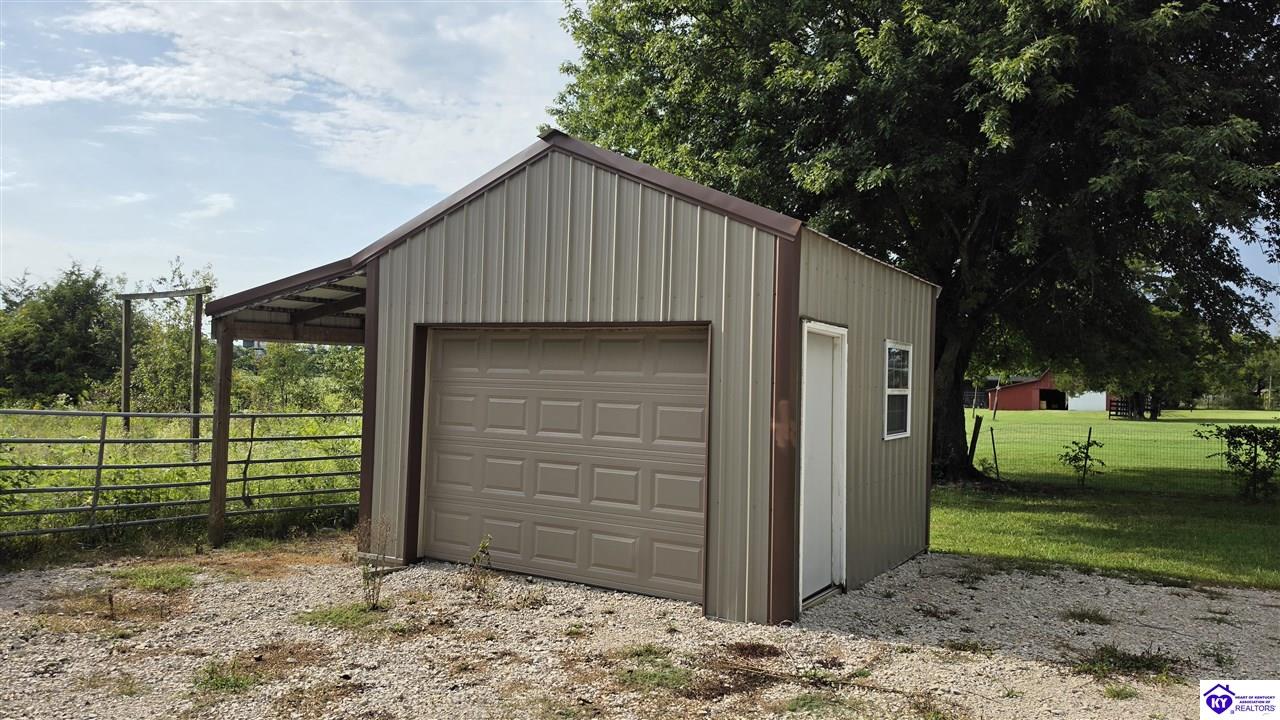 1985 Campbellsville Road Hodgenville, KY 42748 #3