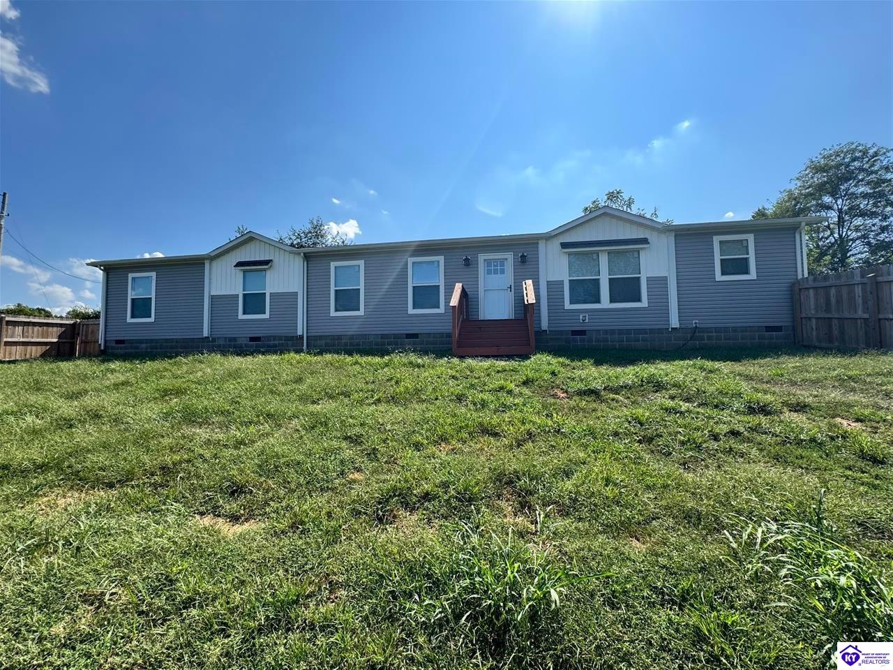 3883 Woodland RoadVine Grove,&nbsp;KY&nbsp;40175