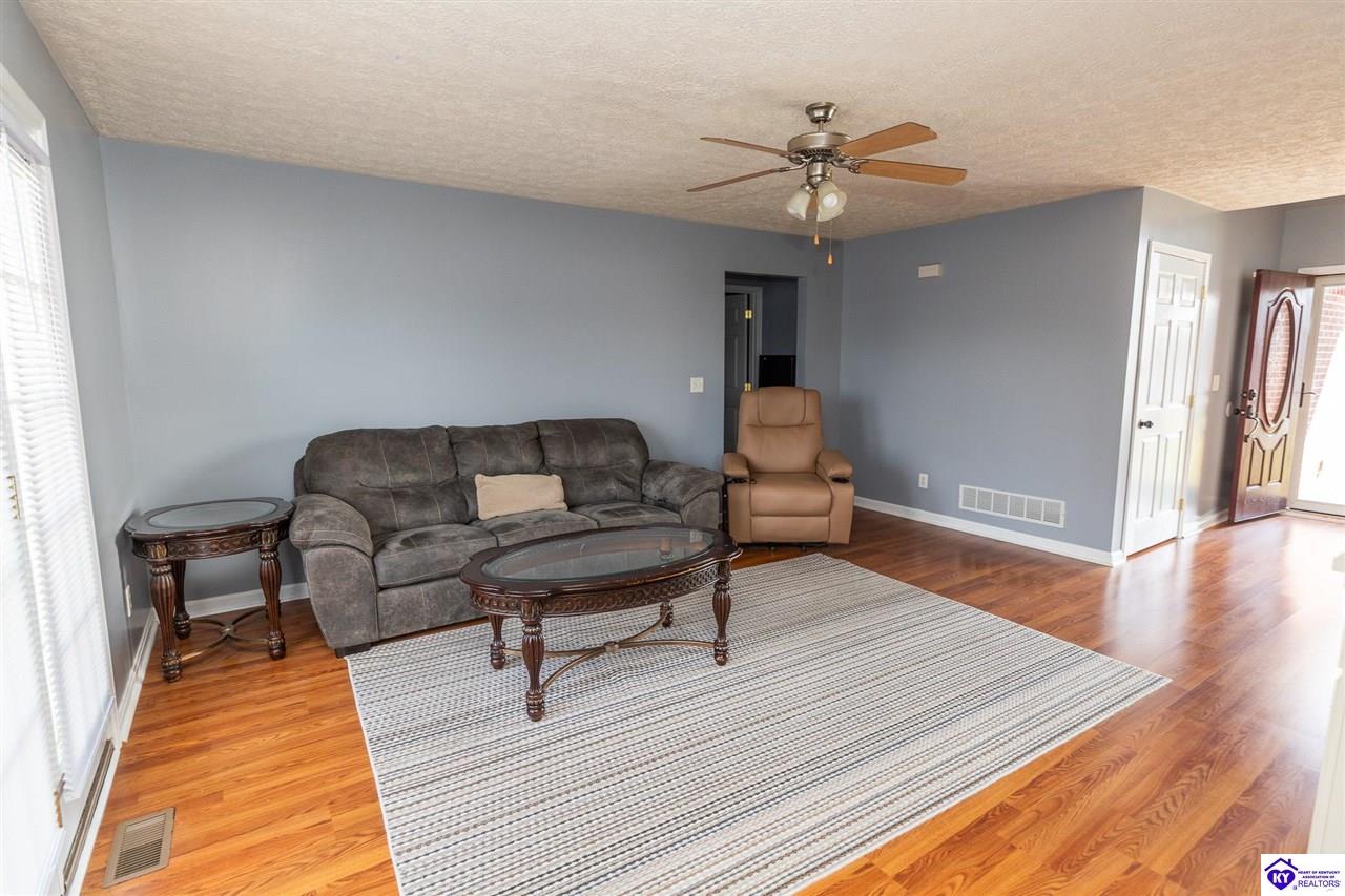 160 Halcomb Court Mount Washington, KY 40047 #2