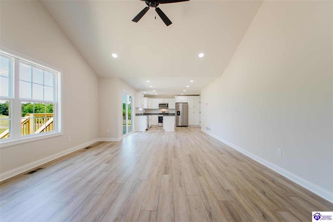 80 Valerie Court Brandenburg, KY 40108 #2