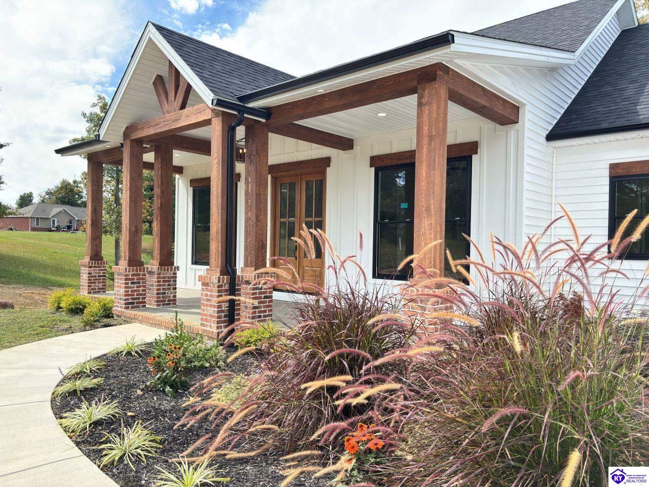 31 Collin Way Columbia, KY 42728 #3