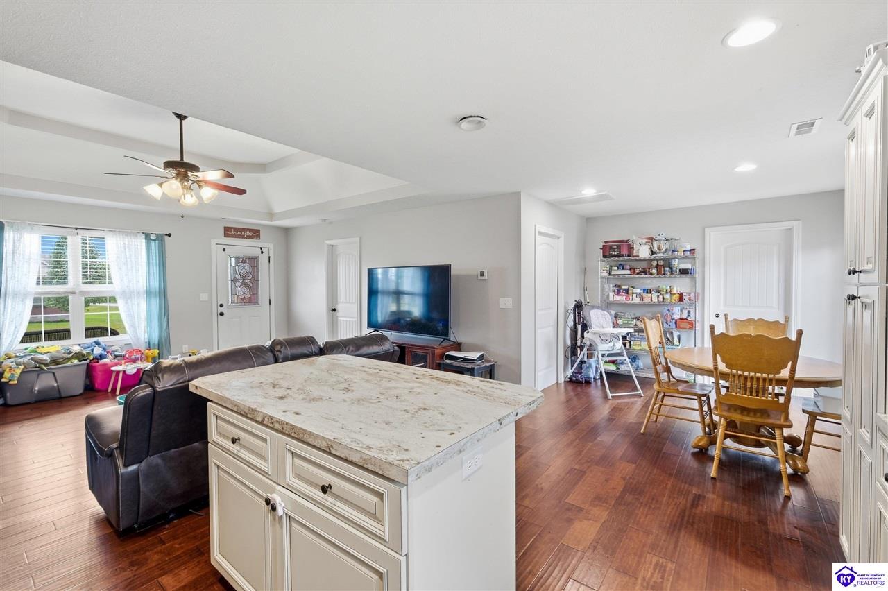 100 Ballard Springs Drive Bardstown, KY 40004 #3