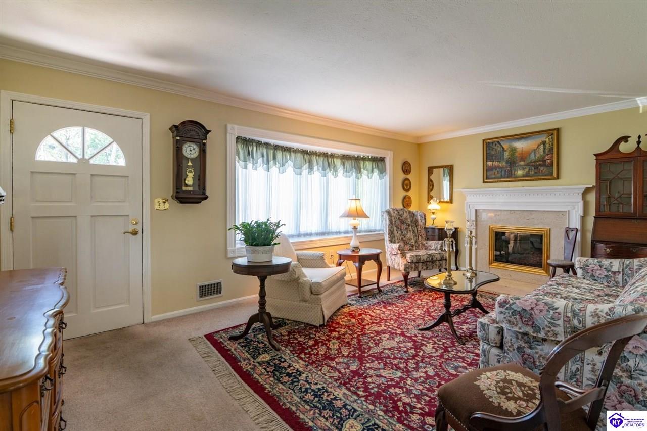 8201 Terry Road Louisville, KY 40258 #3