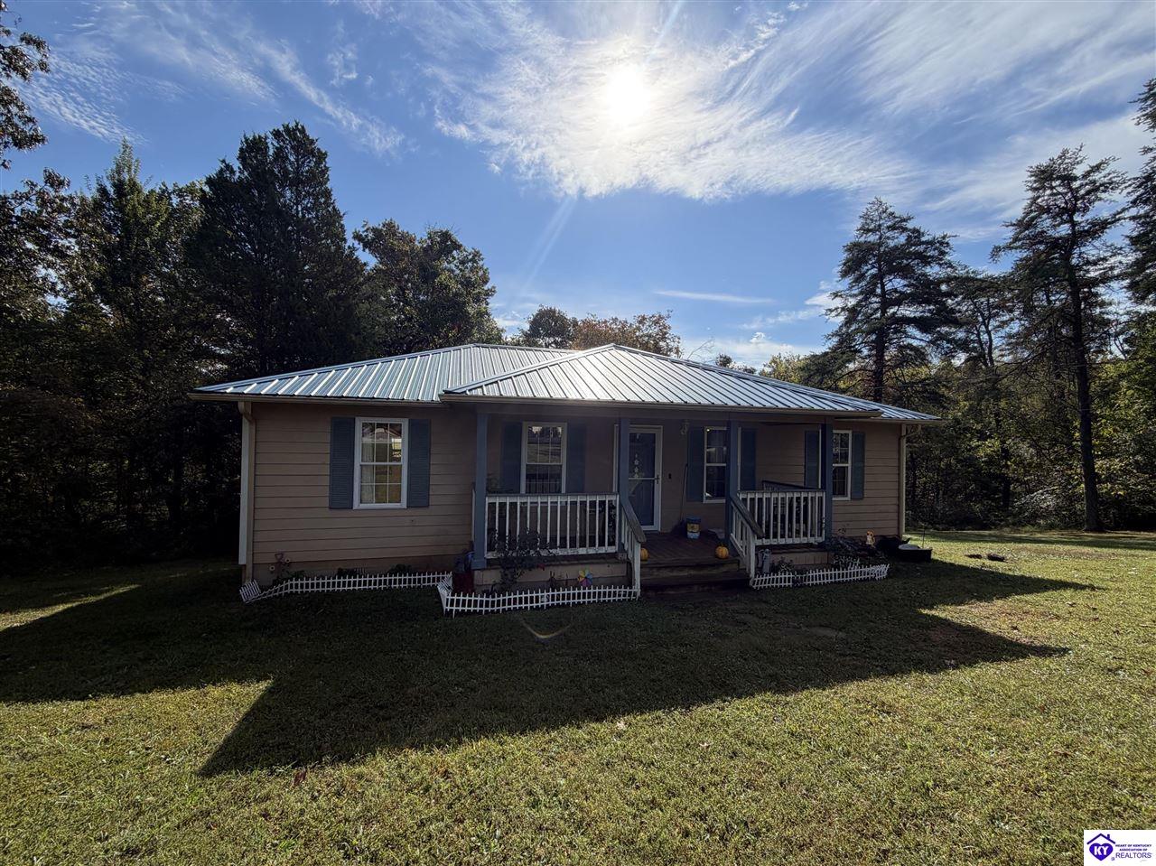 392 Cedar Glen LaneRadcliff,&nbsp;KY&nbsp;40160