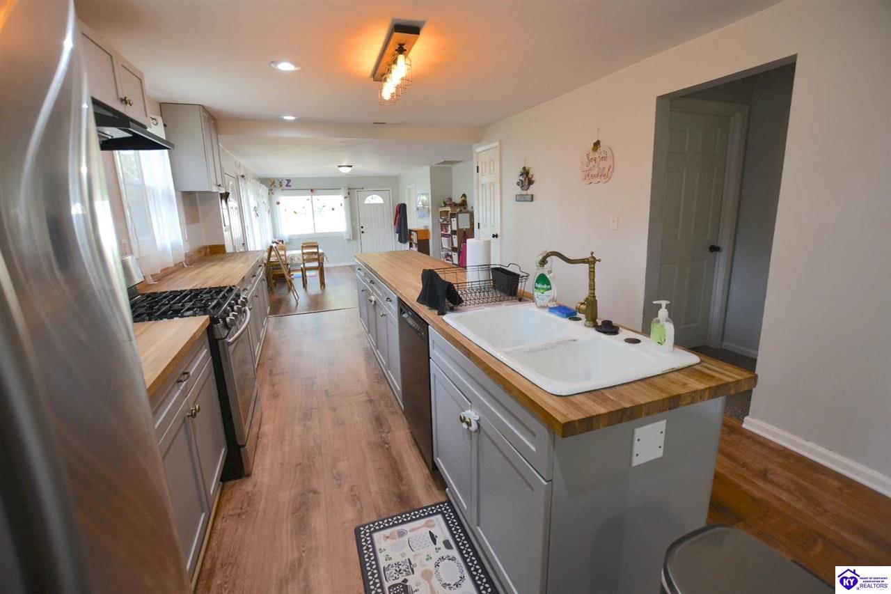 127 Carter Avenue Cecilia, KY 42724 #3