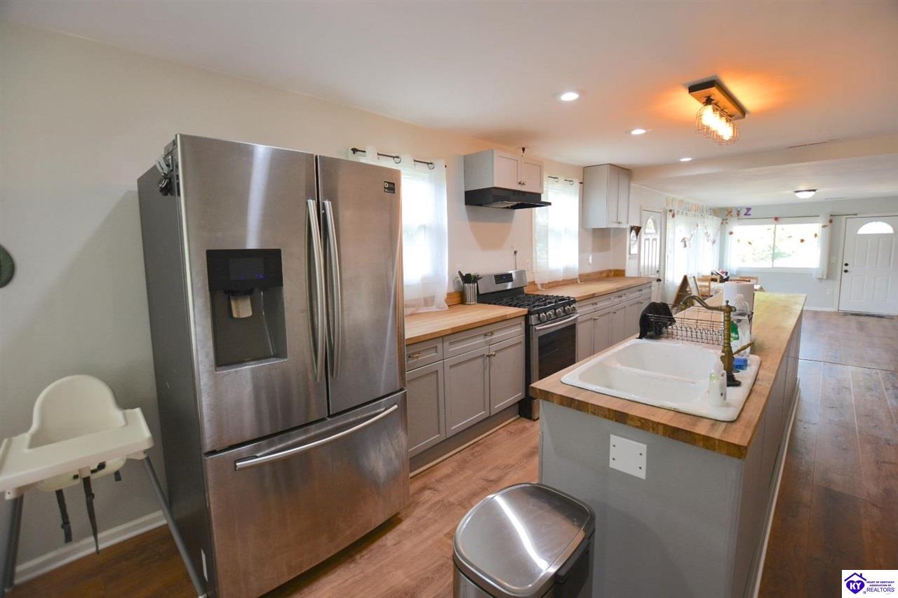 127 Carter Avenue Cecilia, KY 42724 #4