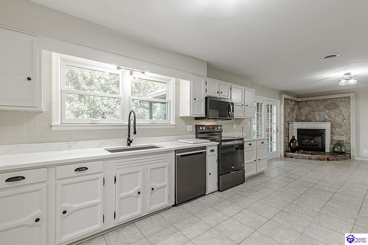 696 Pine Valley Drive Elizabethtown, KY 42701 #3