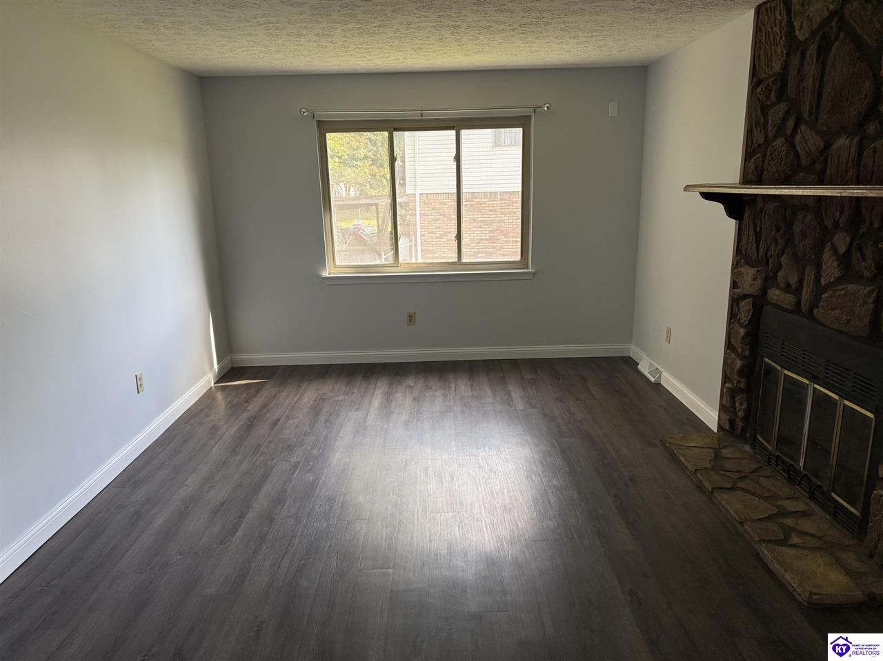1734 Holly Court Radcliff, KY 40160 #1