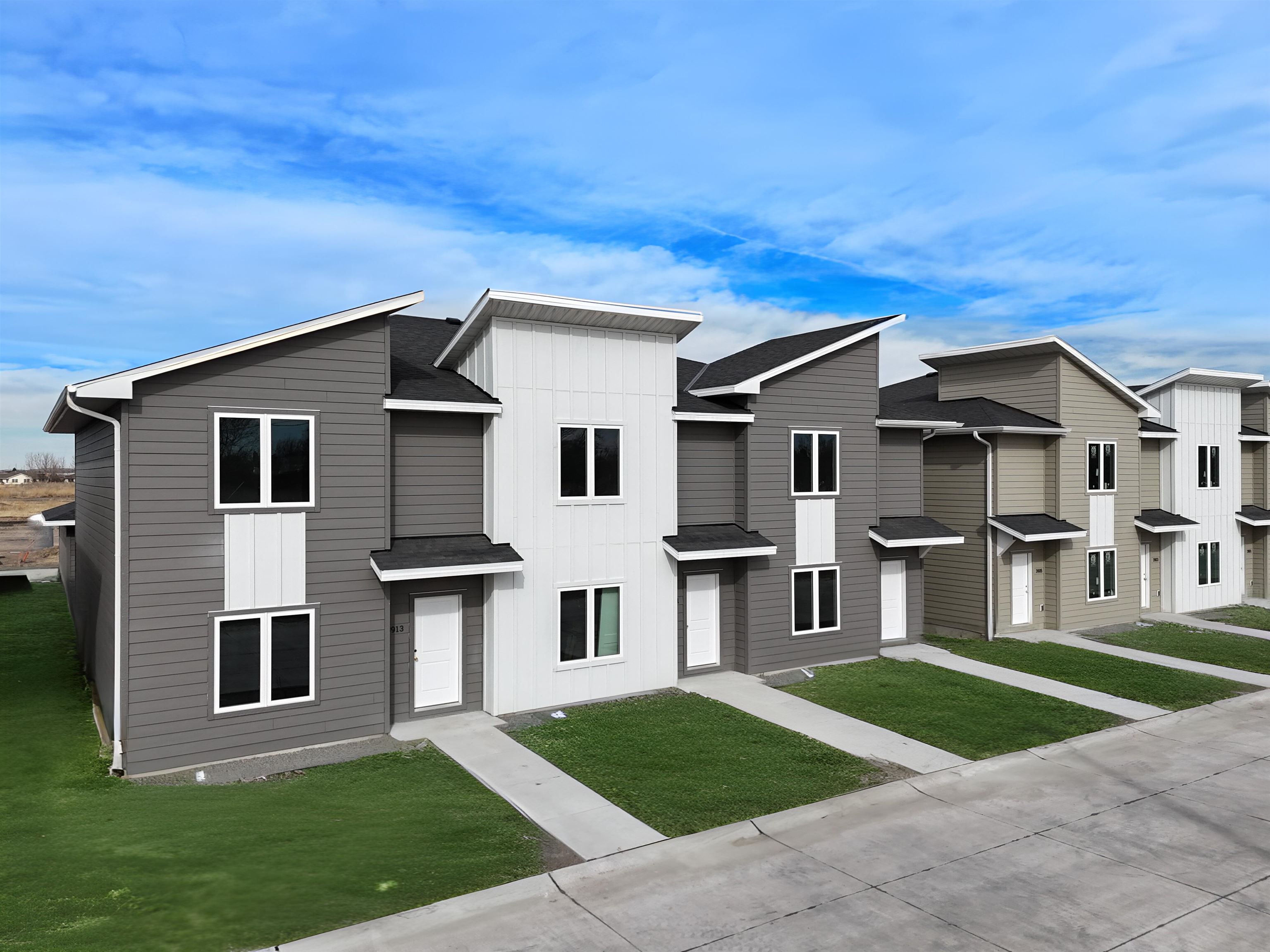 3909-3911-3913 W A Street