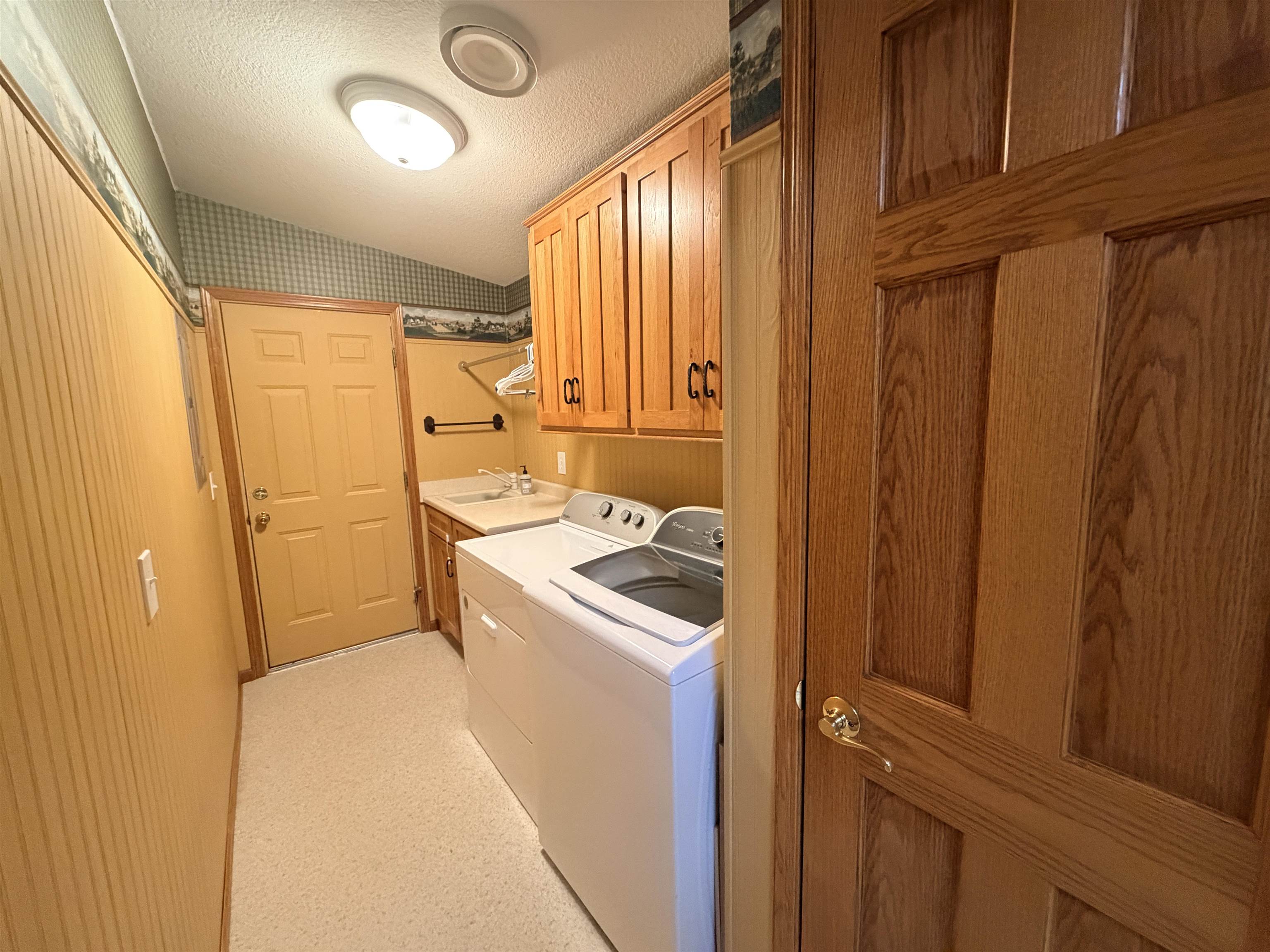 5504 SW Ridgecrest Circle