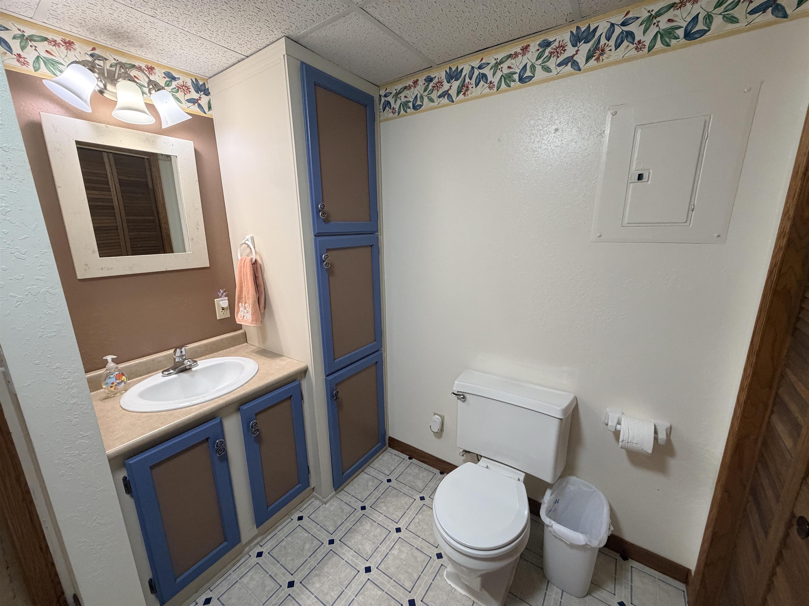 5504 SW Ridgecrest Circle