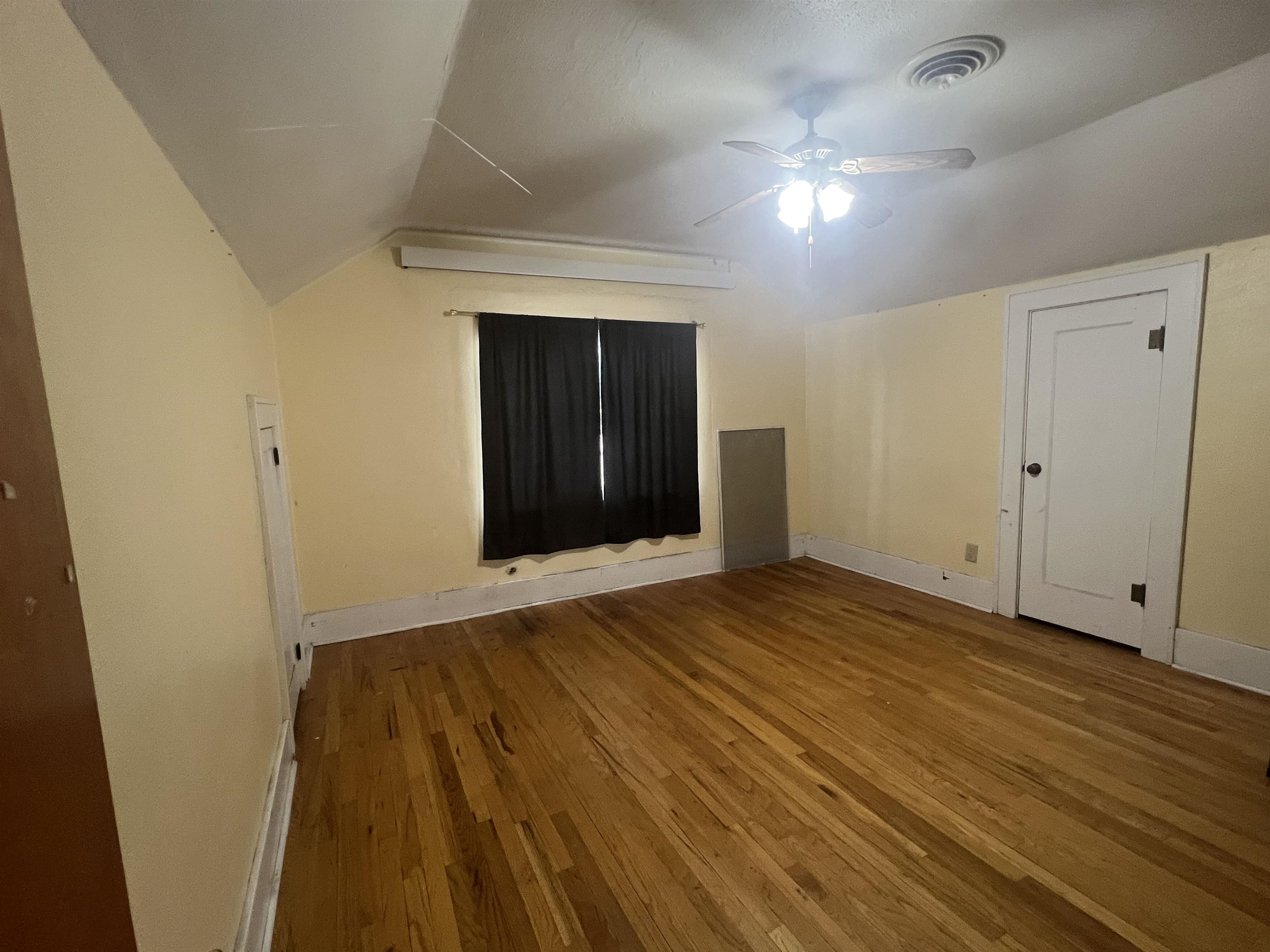 312 W 5th St