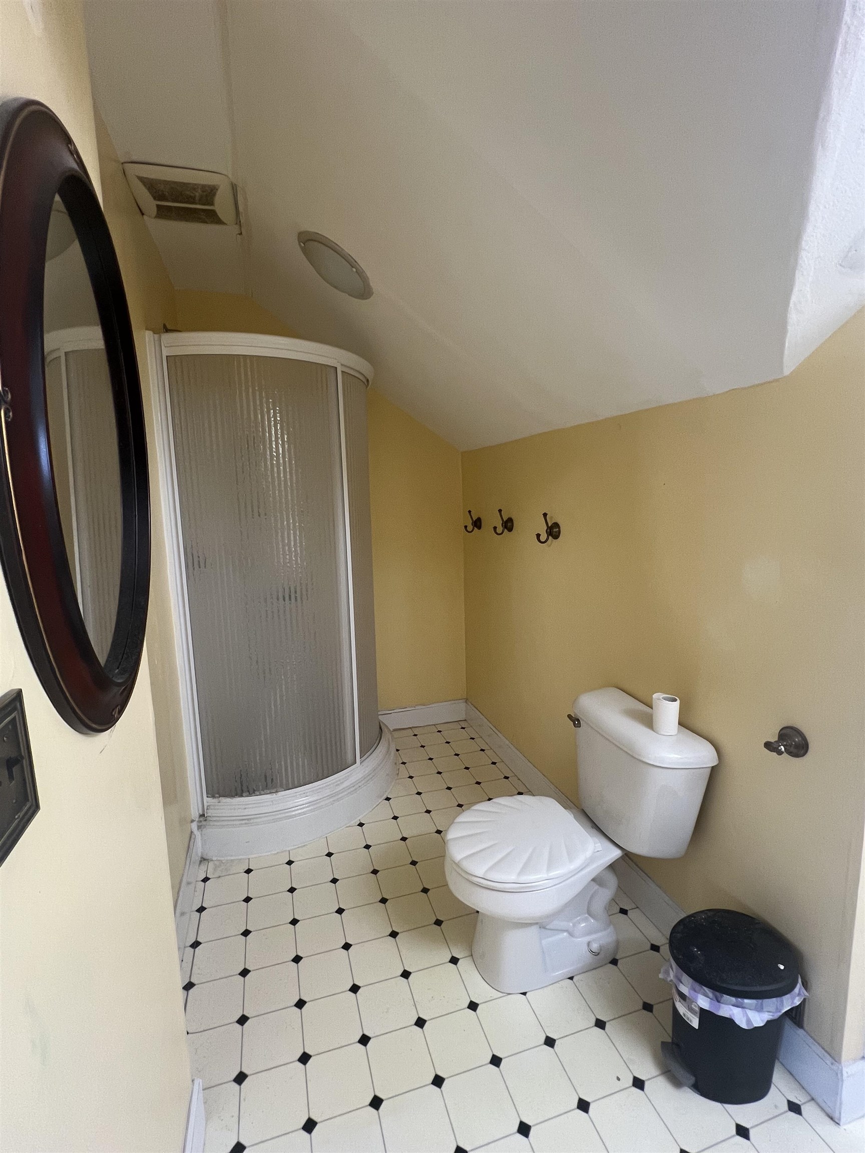 312 W 5th St