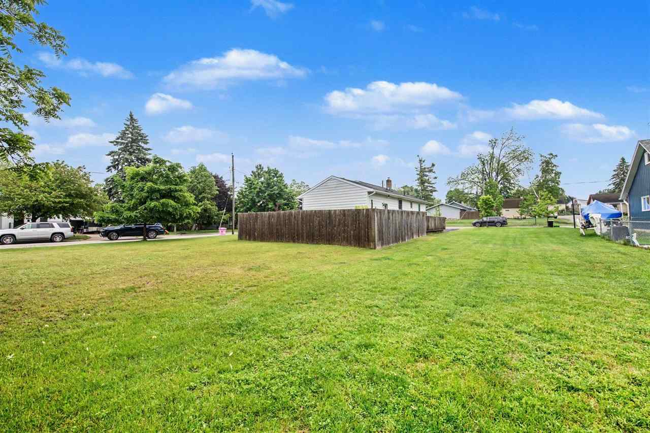 479703