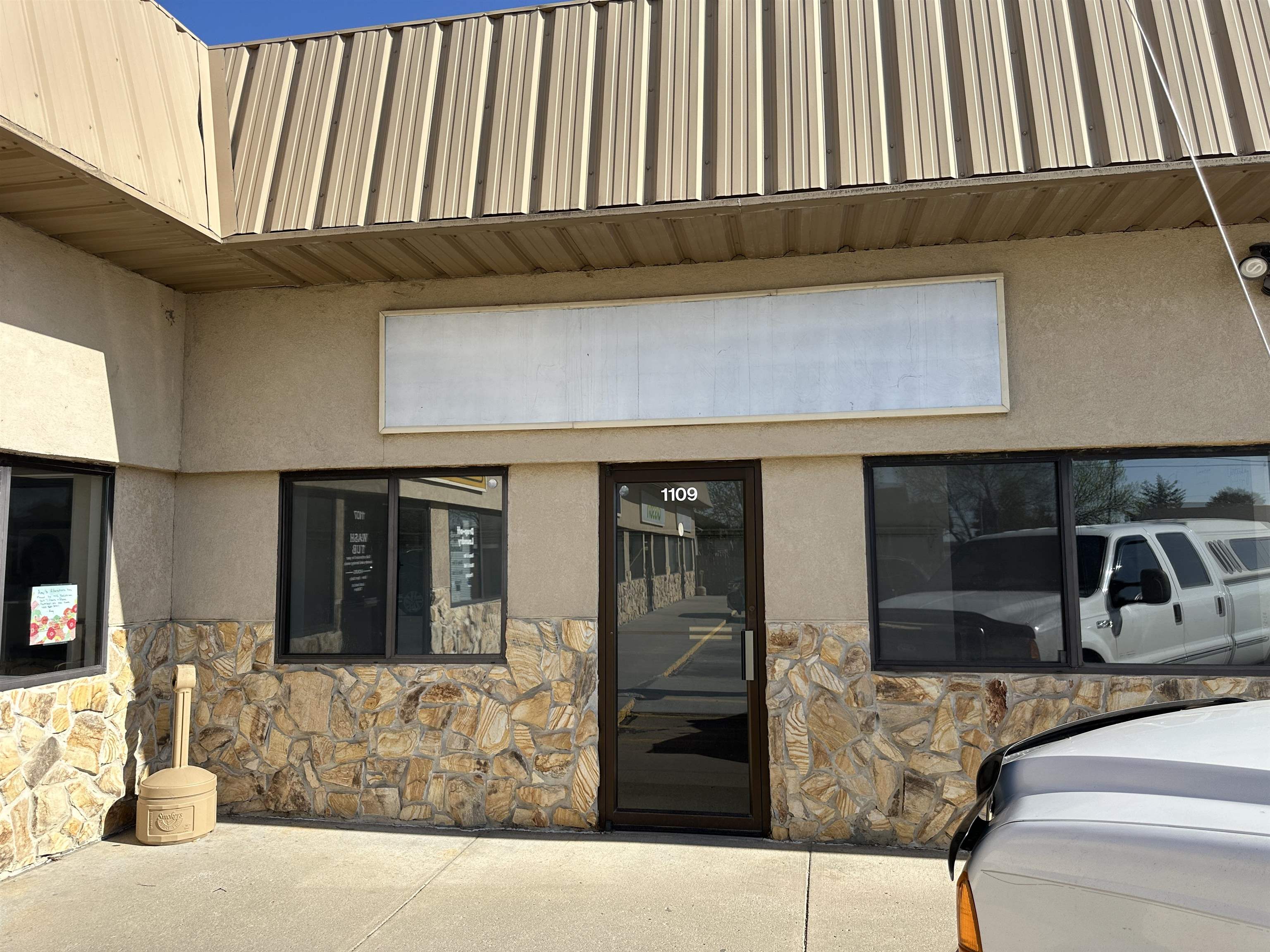 1109  Riverside Blvd