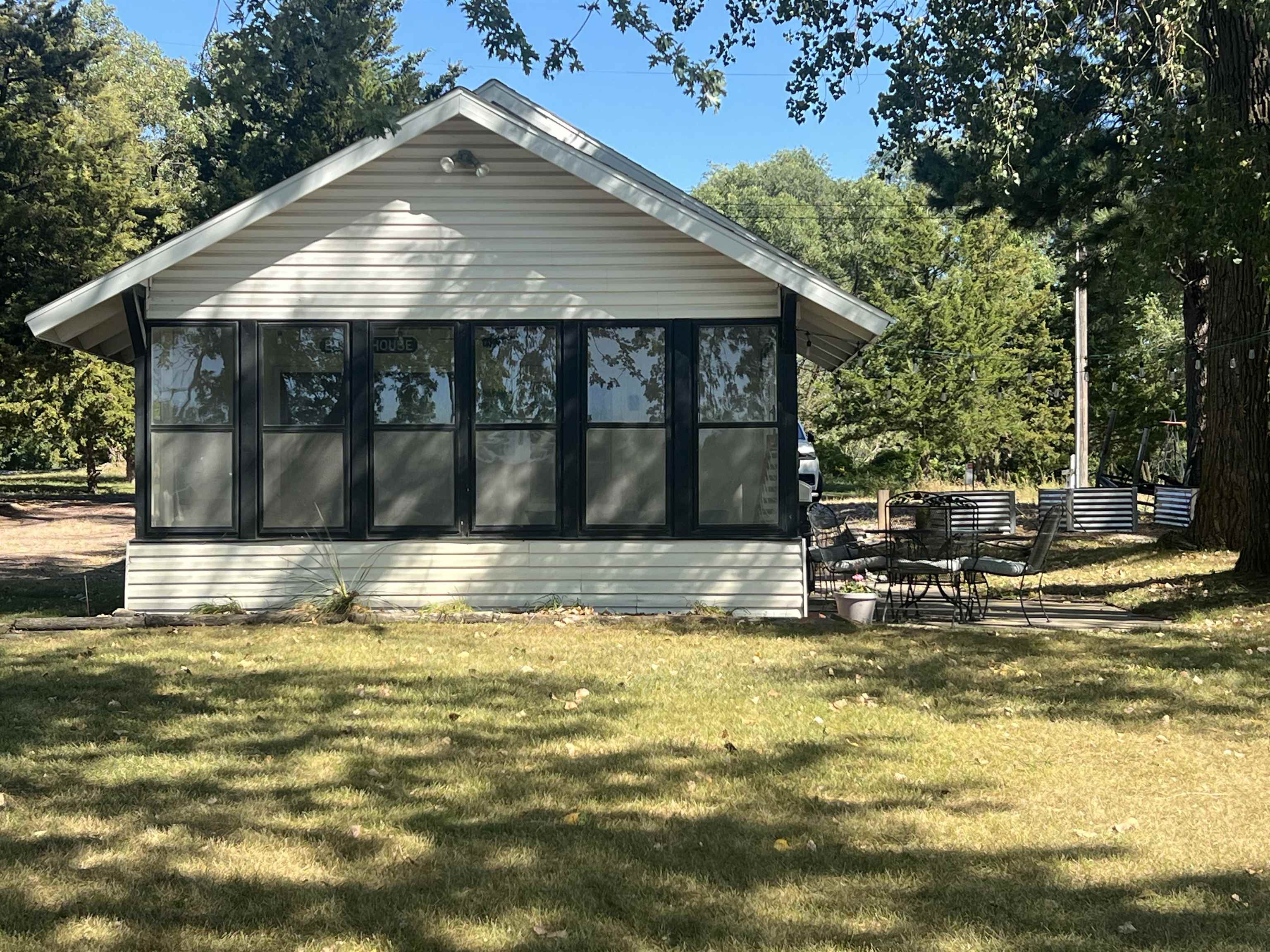 808  Andy's North Shore