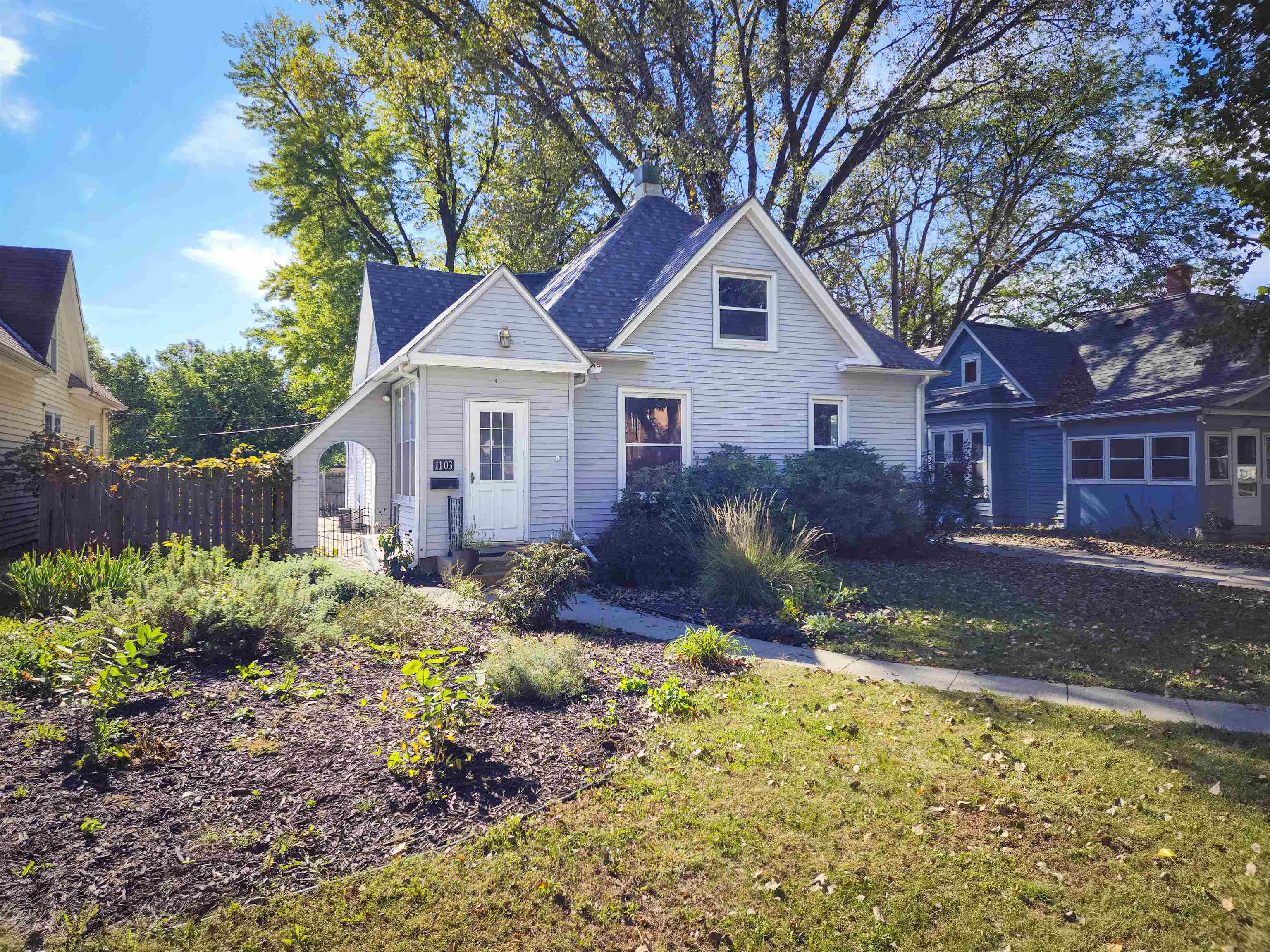 1103  Koenigstein Ave