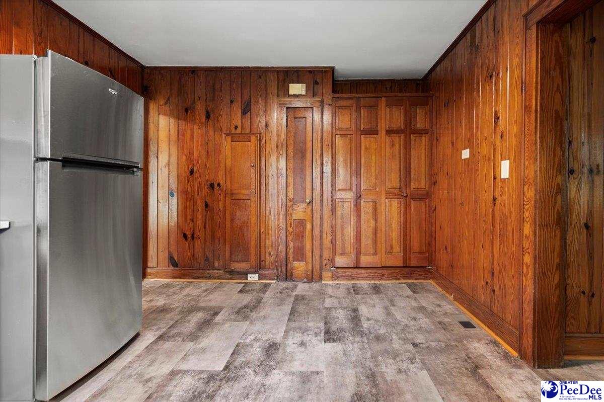 37 Lynn Ave