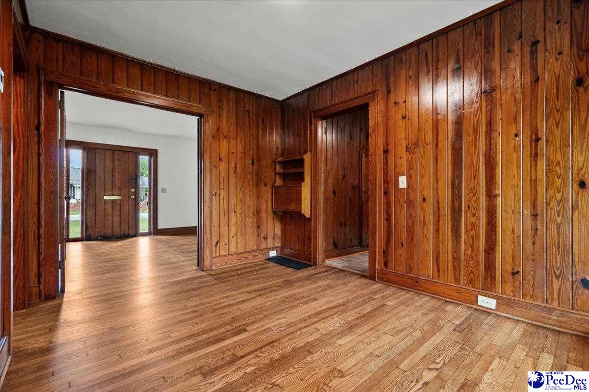 37 Lynn Ave