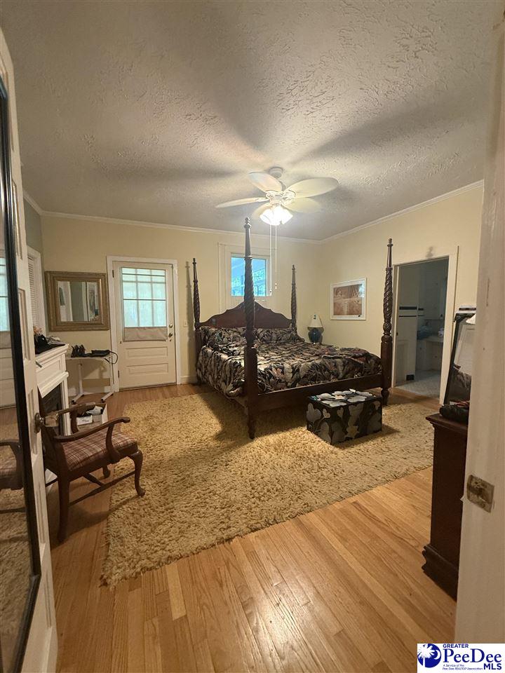 406 E Main St