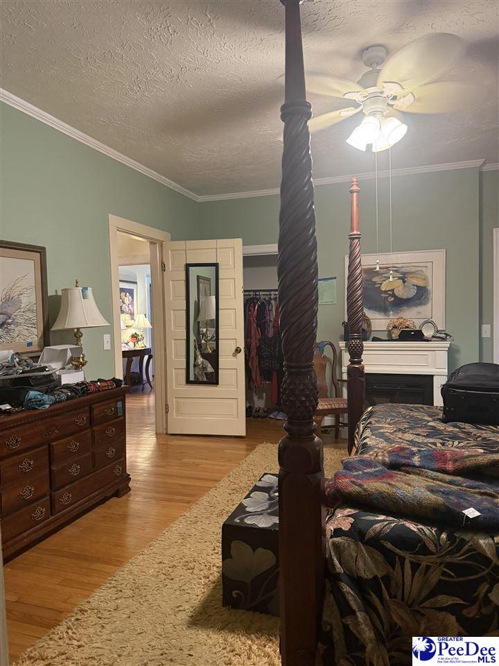 406 E Main St