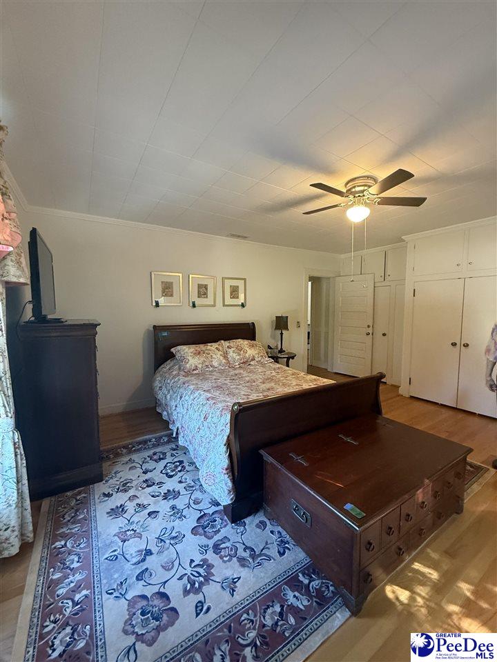 406 E Main St