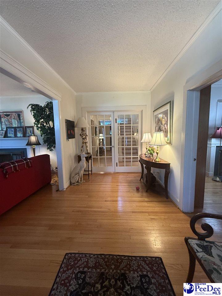 406 E Main St