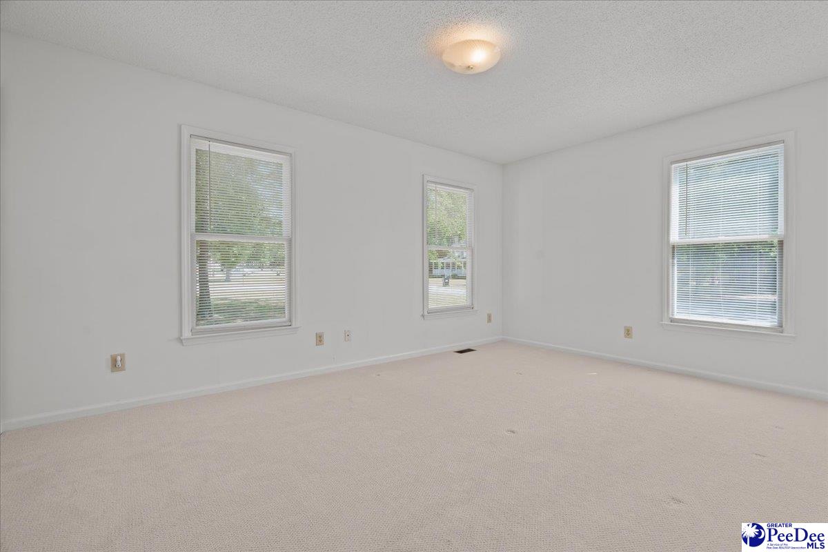 570 Coach Rd