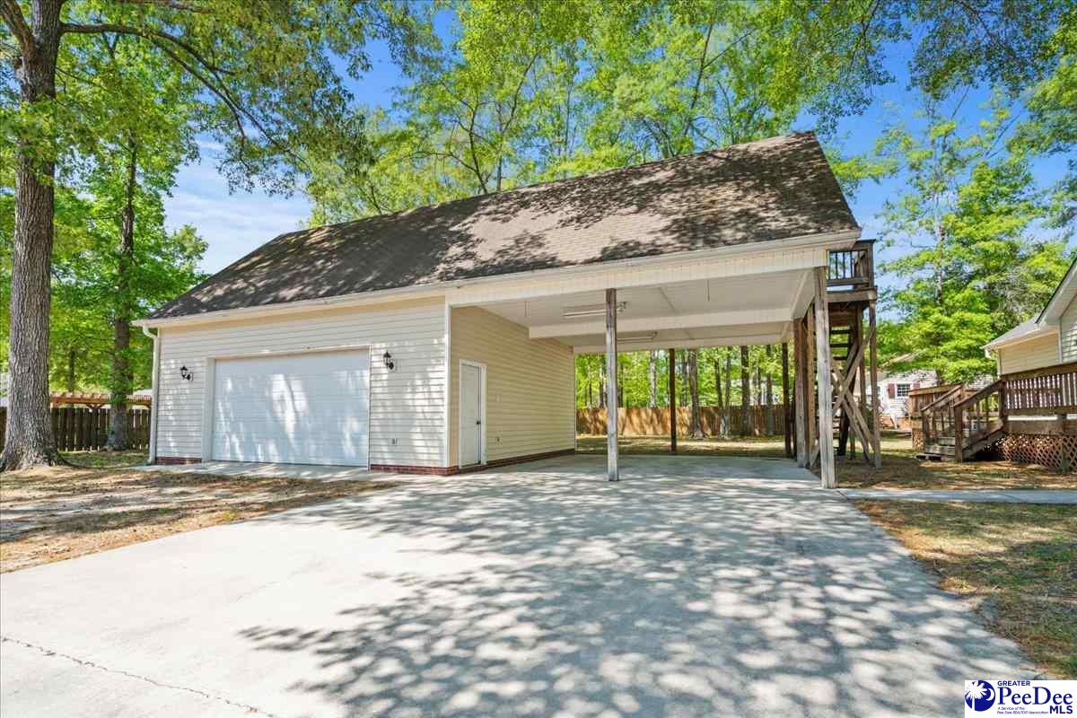 570 Coach Rd