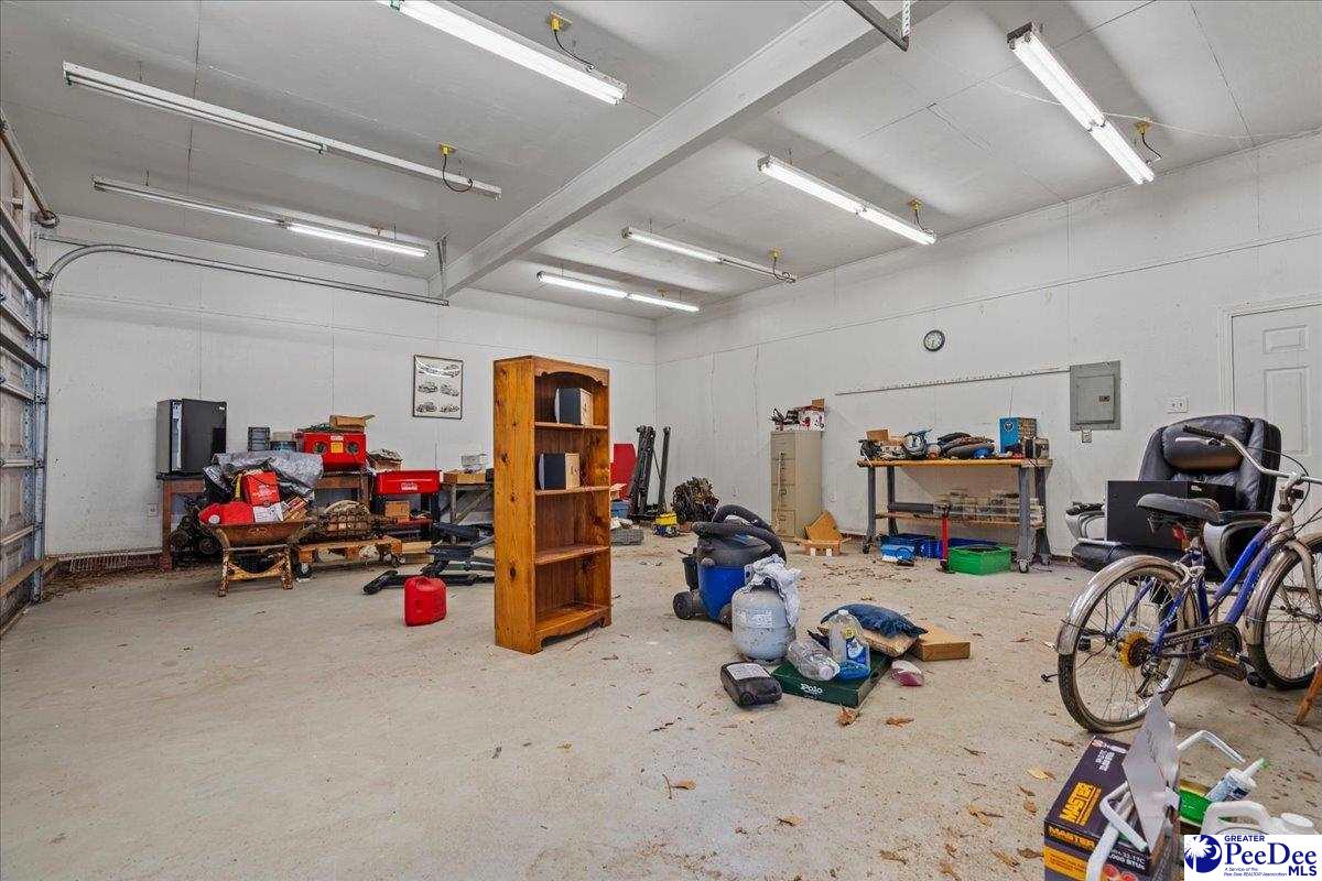 570 Coach Rd