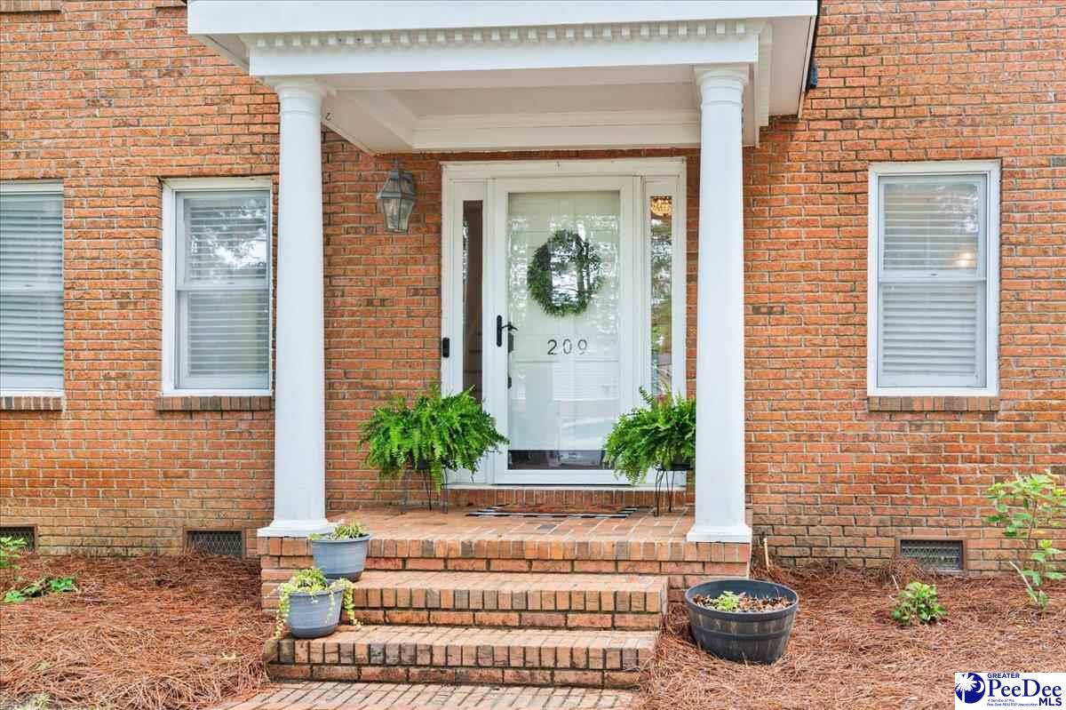 209 Fairway Rd