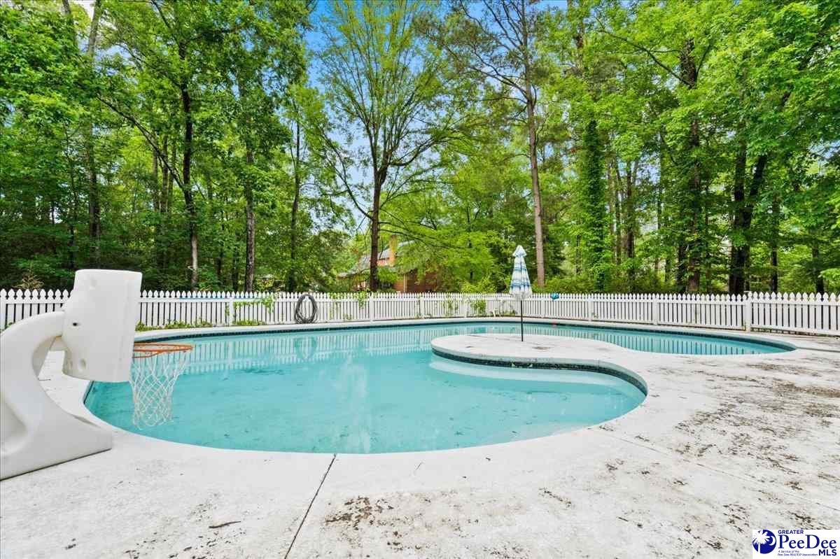 209 Fairway Rd