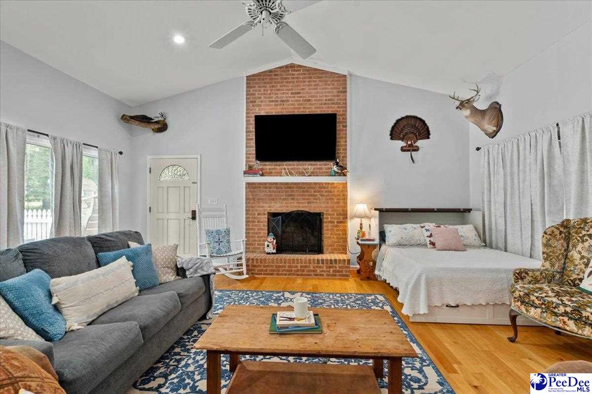 209 Fairway Rd