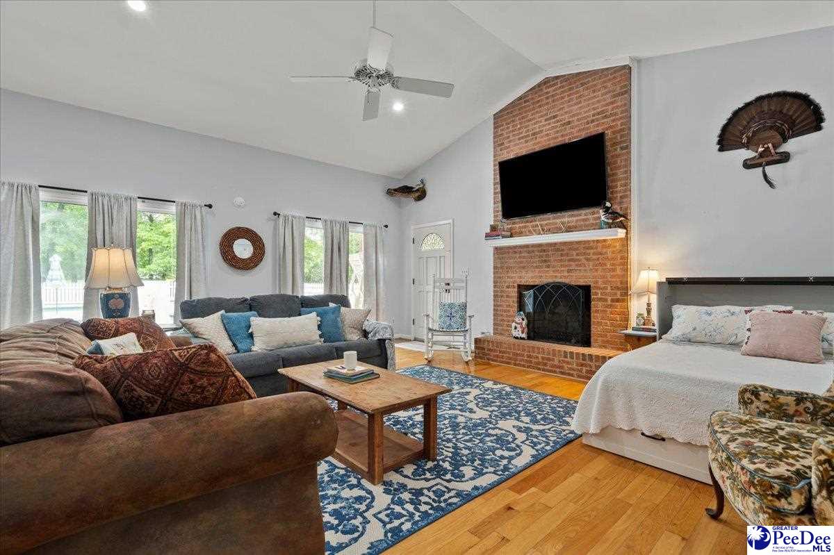209 Fairway Rd