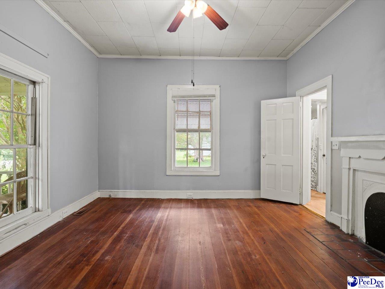 280 W Main St