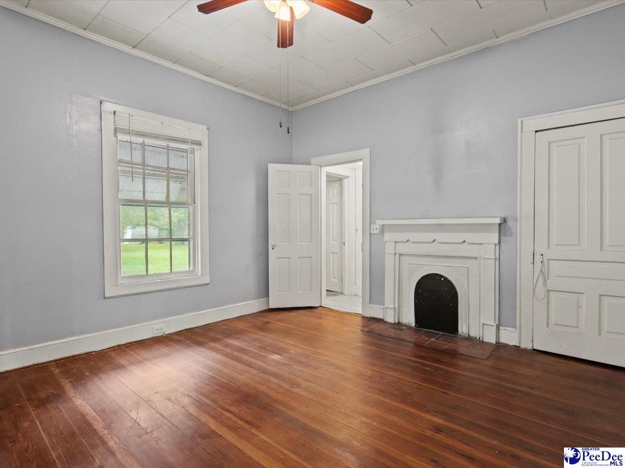 280 W Main St