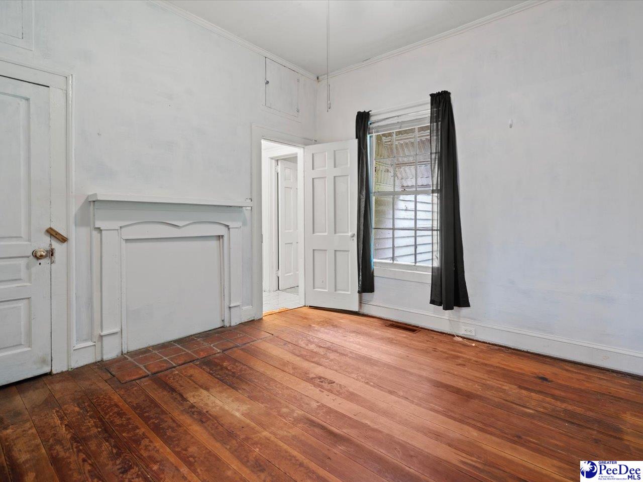 280 W Main St