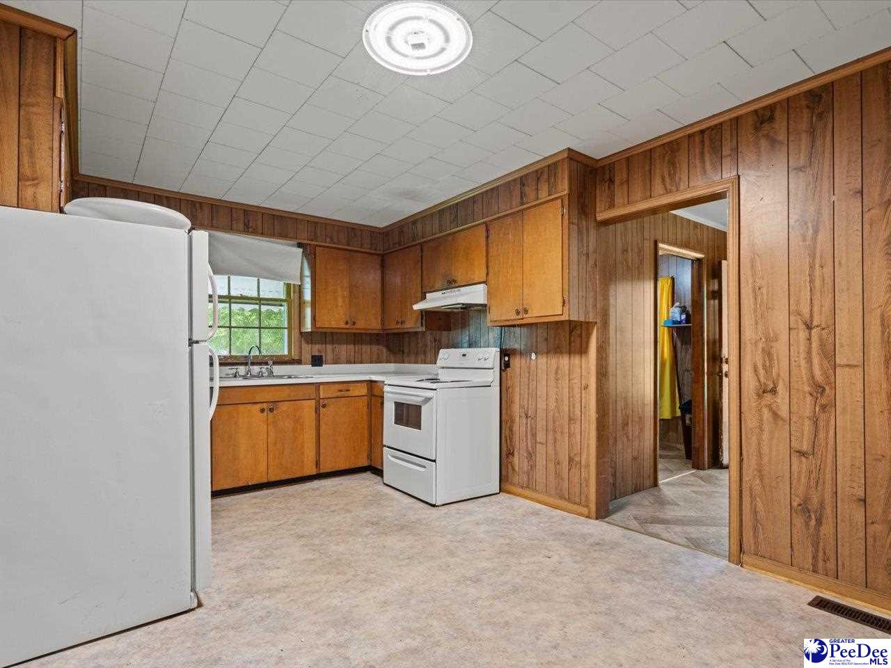 280 W Main St