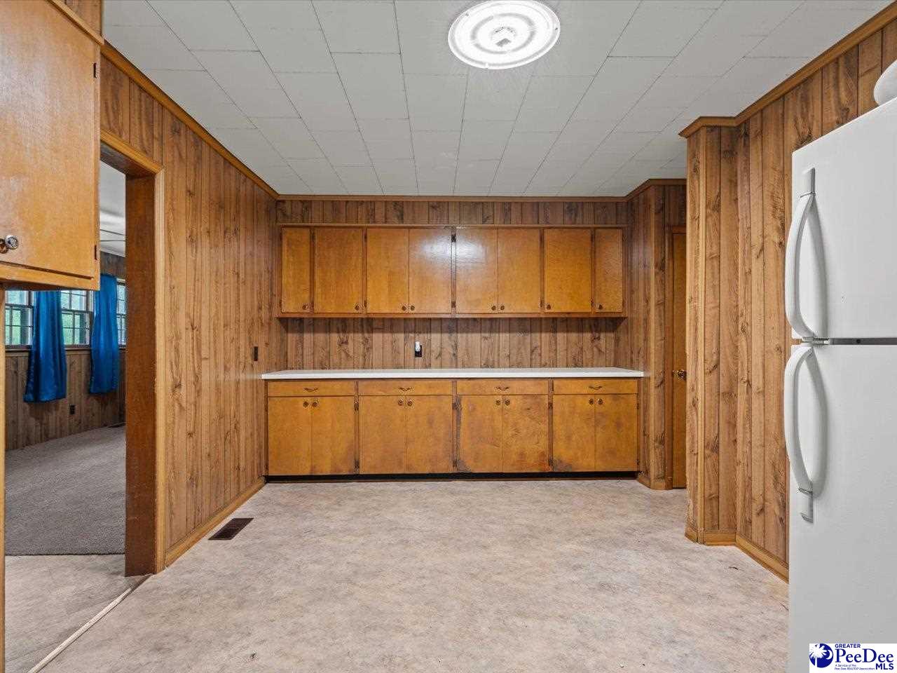 280 W Main St