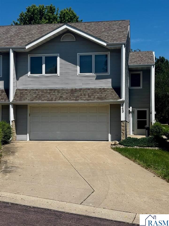 549 Stones Way, St. Peter, MN 56082 Listing Photo  1