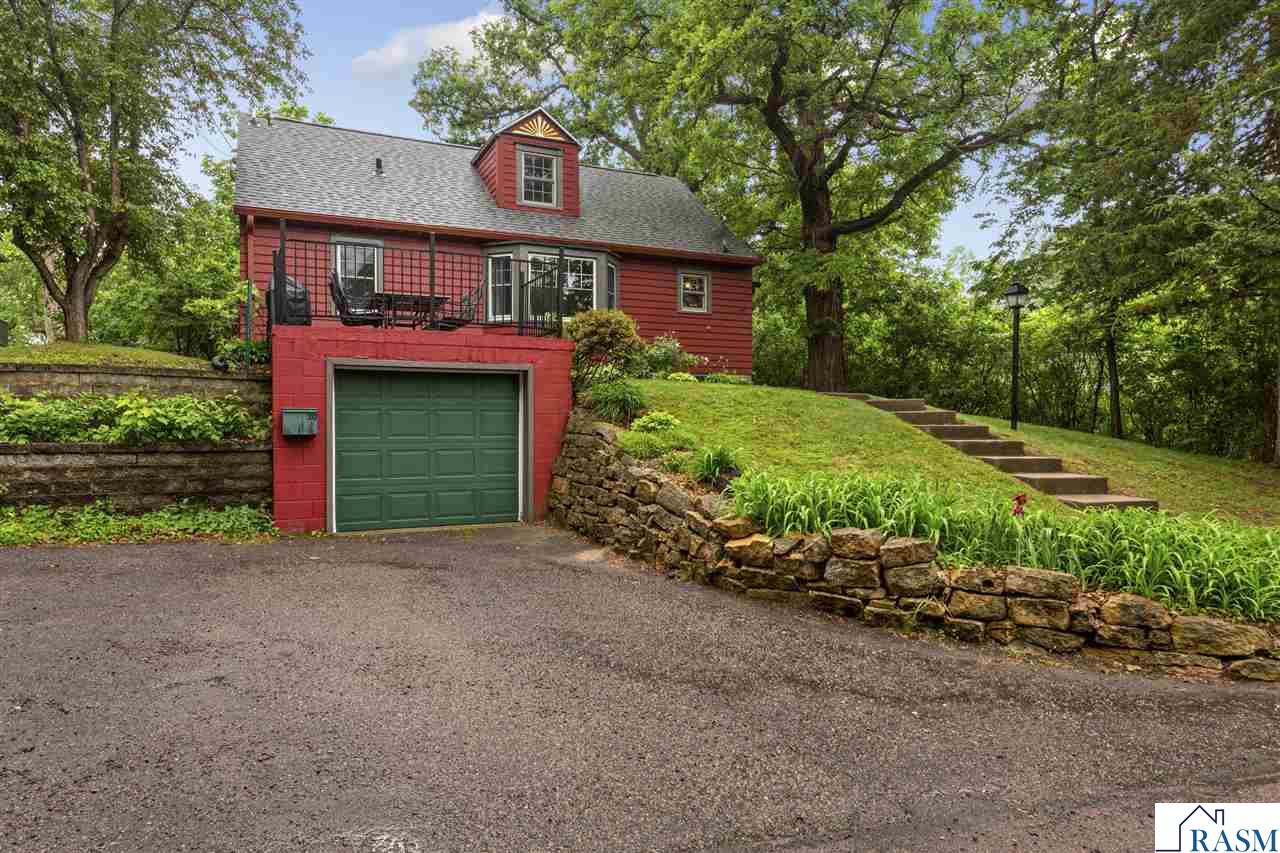 30 Wickersham Court, Mankato, MN 56001 Listing Photo  1