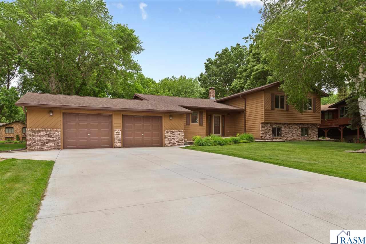 1139 N 10th Street, St. James, MN 56081 Listing Photo  37